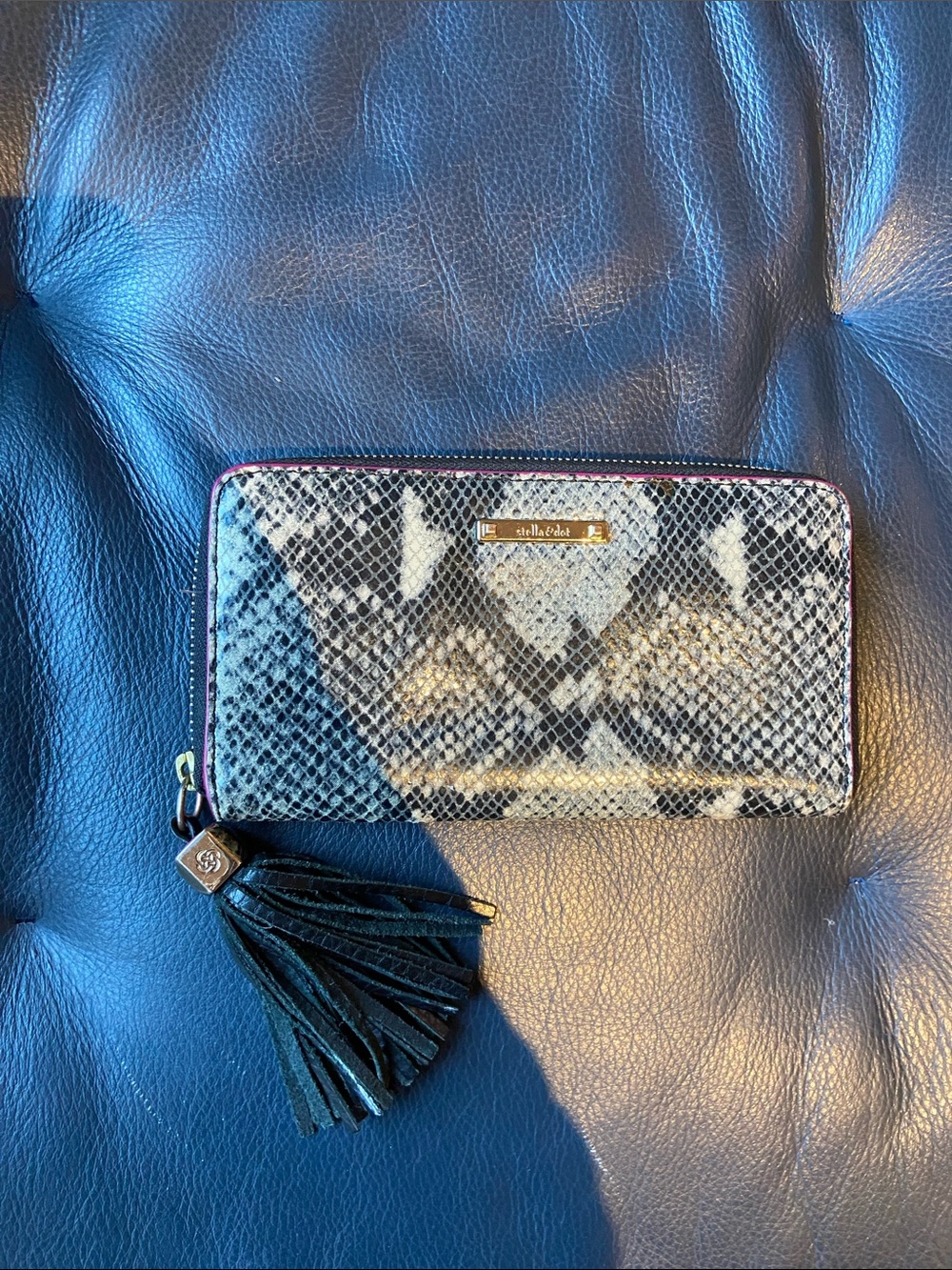 Stella & Dot Black and Cream Snake-Print Zip Wallet with Black Tassel